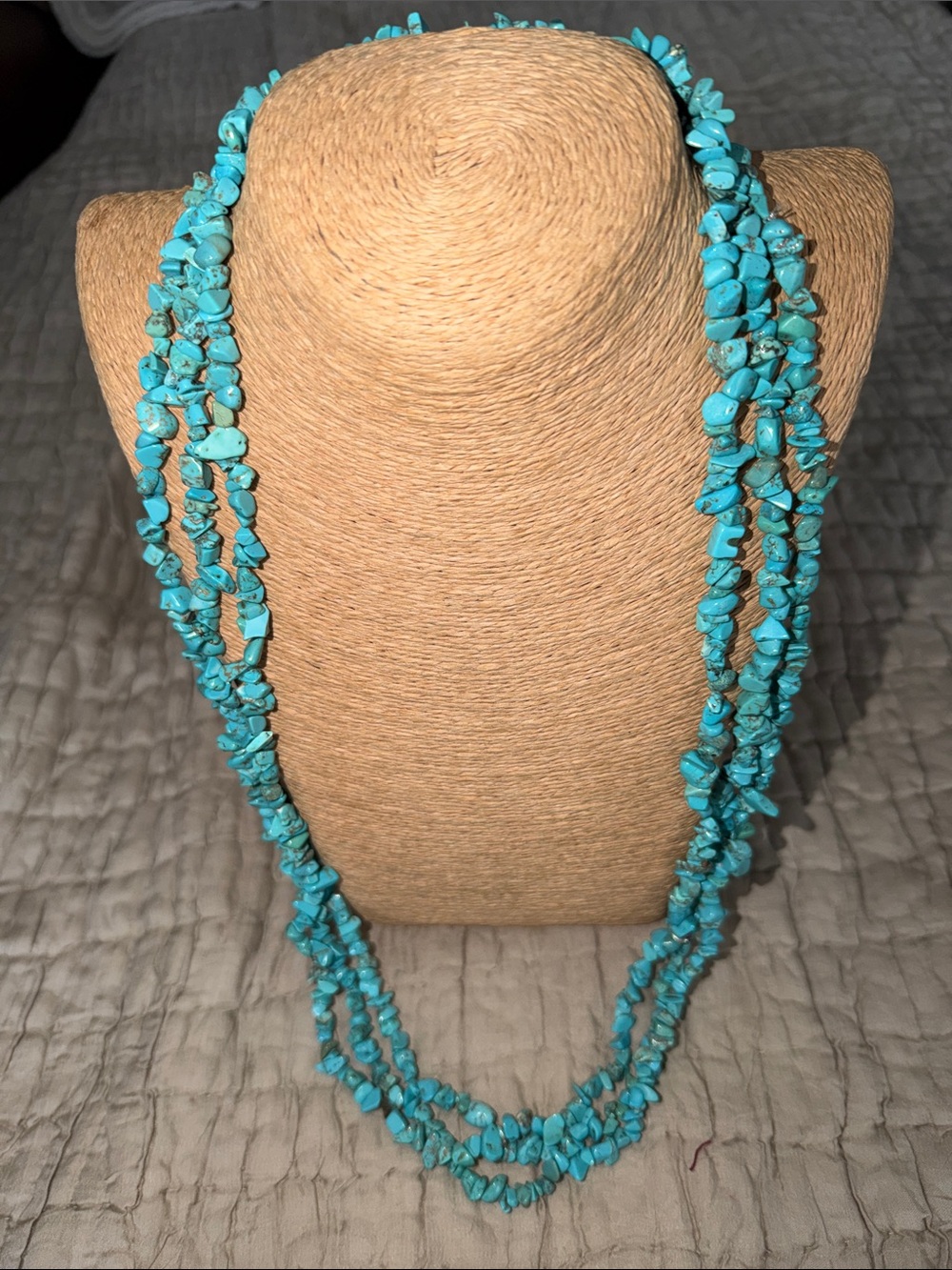 Three strands of beautiful turquoise chips - Picture 4 of 8